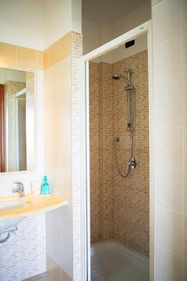 Il Fenicottero Hotel Quartu Sant'Elena Eksteriør billede