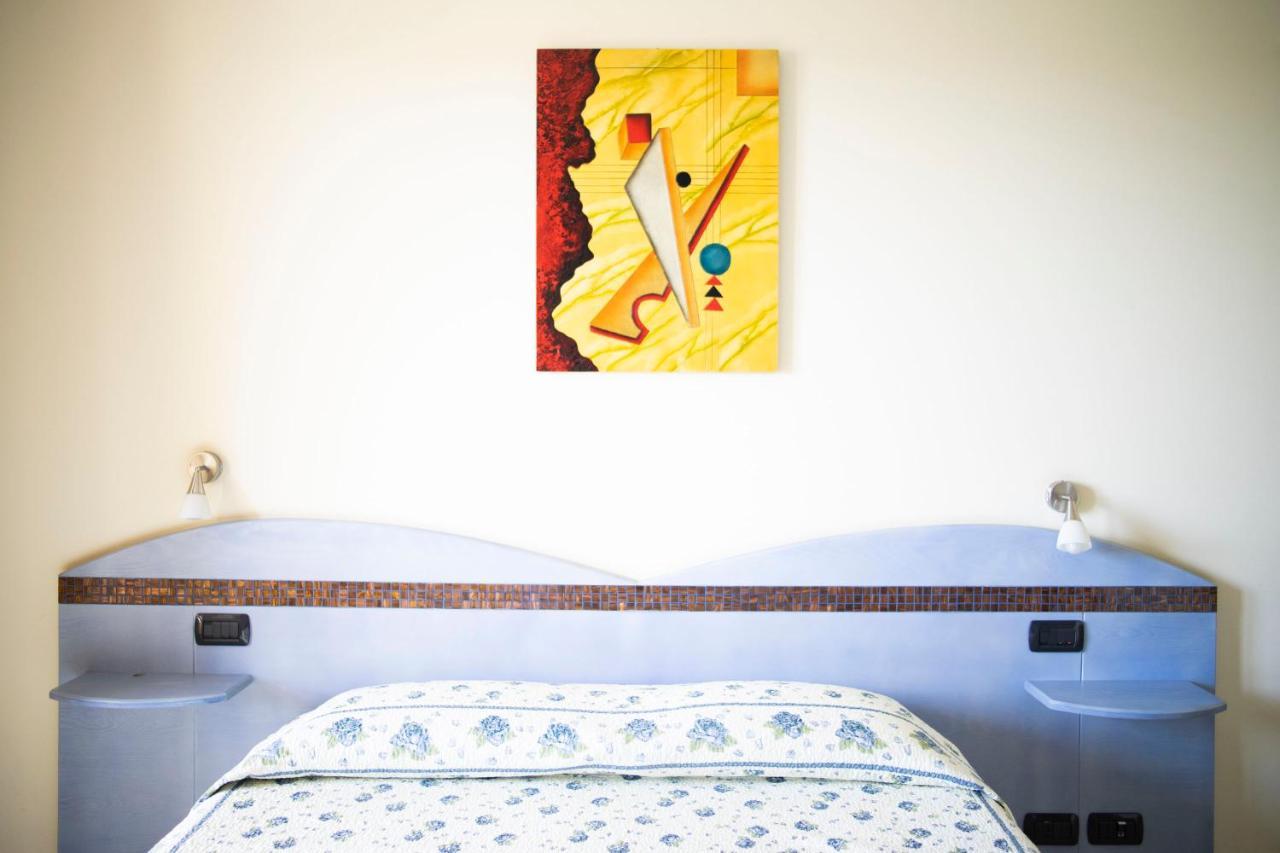Il Fenicottero Hotel Quartu Sant'Elena Eksteriør billede