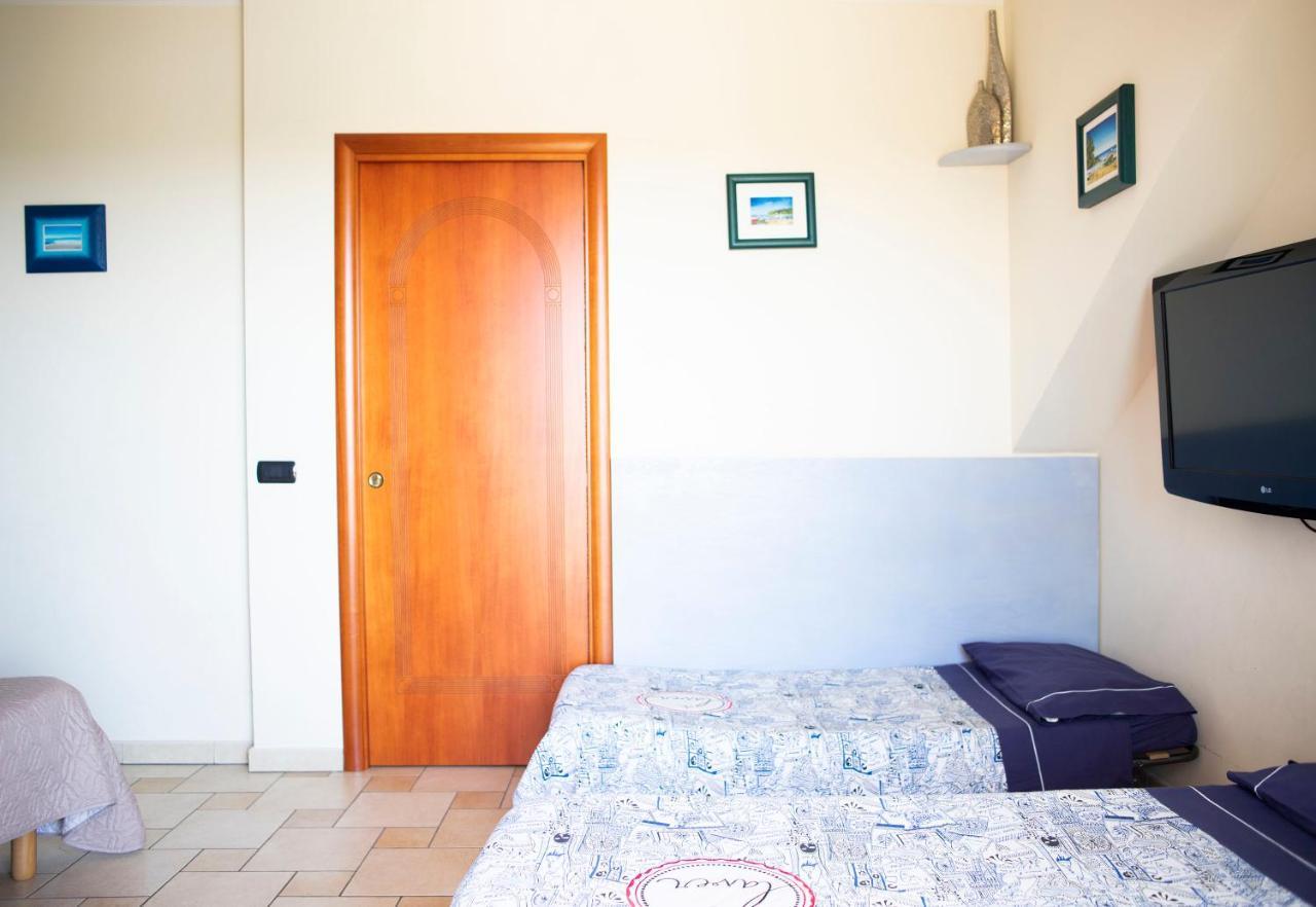 Il Fenicottero Hotel Quartu Sant'Elena Eksteriør billede